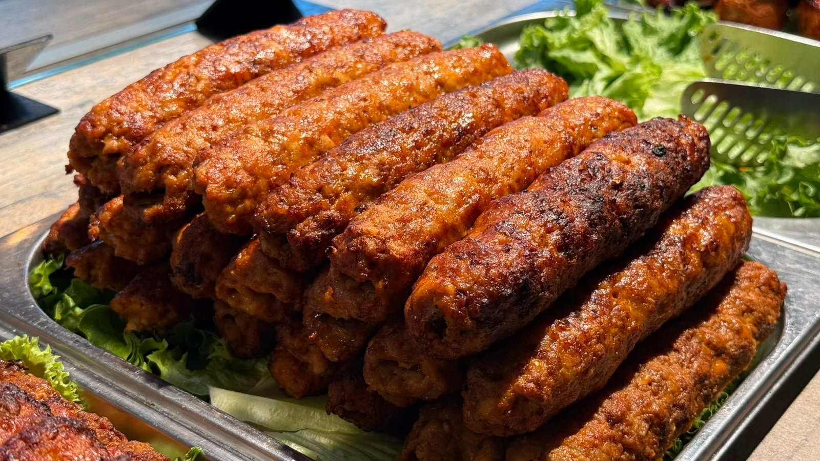 ქათმის ქაბაბი მანგალზე — Lunch Time Batumi